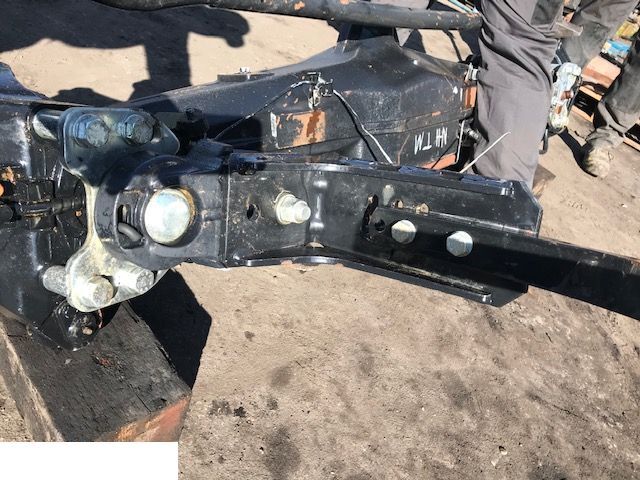 New Holland TM - Mocowanie Błotnika - Para-lama para Máquina de construção: foto 1 New Holland TM - Mocowanie Błotnika - Para-lama para Máquina de construção: foto 1