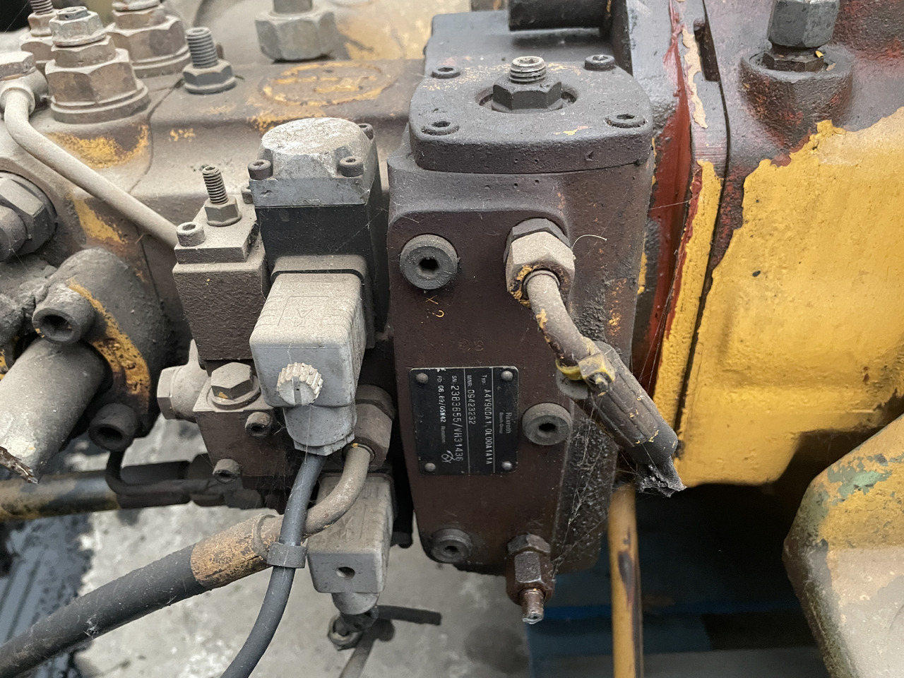 Pompa hydrauliczna hydromatik Rexroth A4V90DA1 0L001A1A - Bomba hidráulica para Máquina agrícola: foto 1 Pompa hydrauliczna hydromatik Rexroth A4V90DA1 0L001A1A - Bomba hidráulica para Máquina agrícola: foto 1