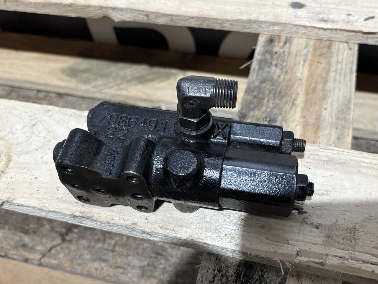 Rexroth 7986491 Zawór pompy sterującej przepływem CAT E330D E345D Forwarder 554 - Válvula hidráulica para Máquina de construção: foto 3 Rexroth 7986491 Zawór pompy sterującej przepływem CAT E330D E345D Forwarder 554 - Válvula hidráulica para Máquina de construção: foto 3