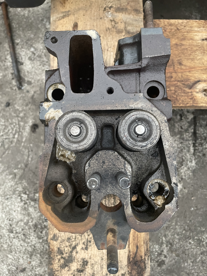 Same 1000.6 1000.6W - głowica silnika kompletna (2-zaworowa) - Motor: foto 1 Same 1000.6 1000.6W - głowica silnika kompletna (2-zaworowa) - Motor: foto 1