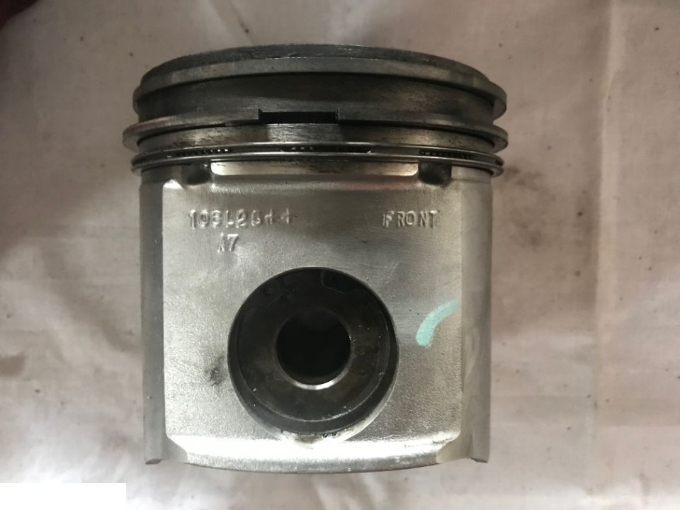 Tłok silnika John Deere 6068 Re15596 , Re19279 - Piston/ Anel/ Buch para Máquina agrícola: foto 1 Tłok silnika John Deere 6068 Re15596 , Re19279 - Piston/ Anel/ Buch para Máquina agrícola: foto 1