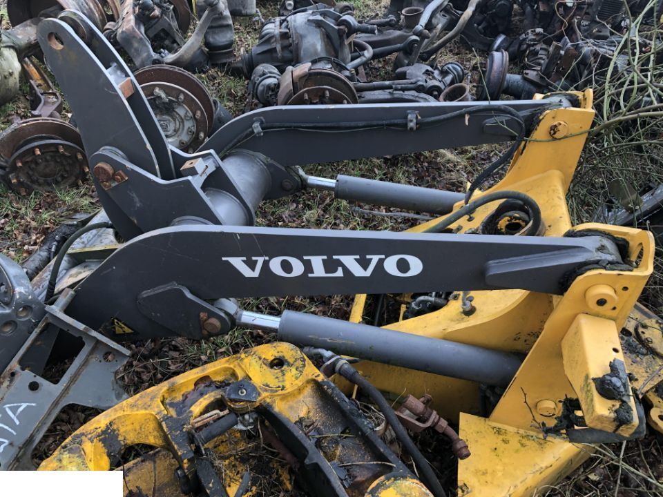 VOLVO L35 Siłownik Do Podnoszenia Ramienia Ładowarki - Cilindro hidráulico para Pá carregadora de rodas: foto 2 VOLVO L35 Siłownik Do Podnoszenia Ramienia Ładowarki - Cilindro hidráulico para Pá carregadora de rodas: foto 2