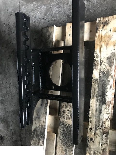 Valtra 900 - Mocowanie Zaczepu - Estrutura/ Châssis para Máquina agrícola: foto 1 Valtra 900 - Mocowanie Zaczepu - Estrutura/ Châssis para Máquina agrícola: foto 1