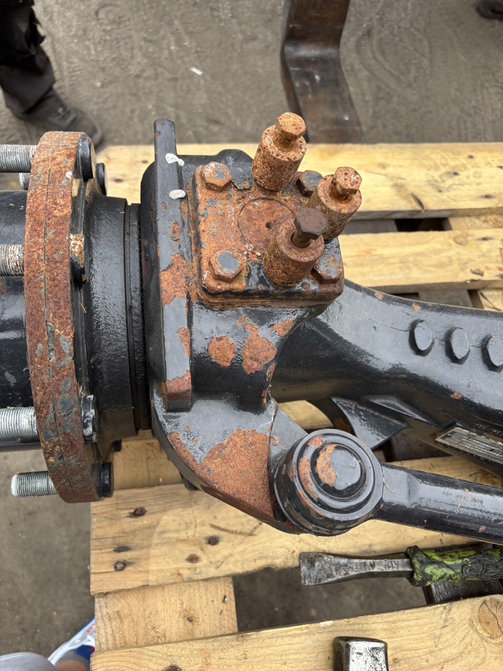 Valtra N92 - most przedni - zwolnica zwrotnica siłownik dyferencjał atak - Manga de eixo para Máquina agrícola: foto 4 Valtra N92 - most przedni - zwolnica zwrotnica siłownik dyferencjał atak - Manga de eixo para Máquina agrícola: foto 4