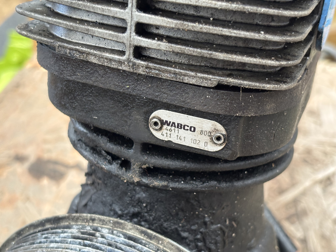 WABCO Kompresor Sprężonego Powietrza 4111411020 - Compressor, sistema de ar comprimido para Máquina agrícola: foto 3 WABCO Kompresor Sprężonego Powietrza 4111411020 - Compressor, sistema de ar comprimido para Máquina agrícola: foto 3