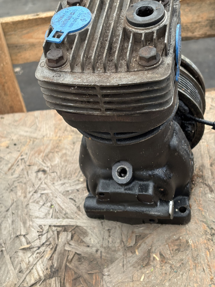 WABCO Kompresor Sprężonego Powietrza 4111411020 - Compressor, sistema de ar comprimido para Máquina agrícola: foto 5 WABCO Kompresor Sprężonego Powietrza 4111411020 - Compressor, sistema de ar comprimido para Máquina agrícola: foto 5