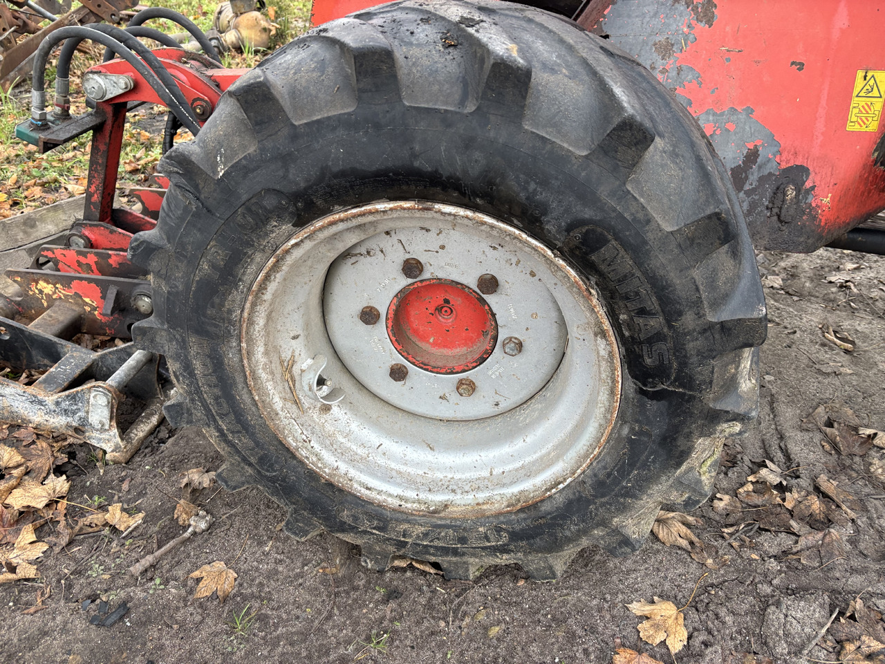 Weidemann 2006 2000rok Felga Opona Koło Przednia Tylna Przód Tył 13.00x17 CZĘŚCI - Jante para Máquina agrícola: foto 3 Weidemann 2006 2000rok Felga Opona Koło Przednia Tylna Przód Tył 13.00x17 CZĘŚCI - Jante para Máquina agrícola: foto 3