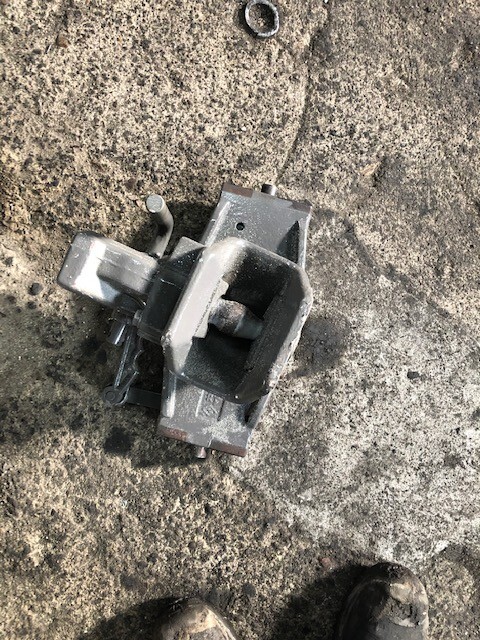 Zaczep Claas| Zaczep Massey Ferguson - Estrutura/ Châssis para Máquina agrícola: foto 1 Zaczep Claas| Zaczep Massey Ferguson - Estrutura/ Châssis para Máquina agrícola: foto 1