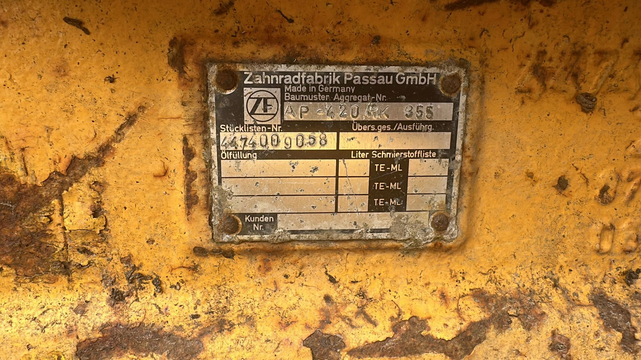 Zettelmeyer ZL5002 - most ZF AP-420 4474009058 - Eixo e peças para Máquina de construção: foto 2 Zettelmeyer ZL5002 - most ZF AP-420 4474009058 - Eixo e peças para Máquina de construção: foto 2