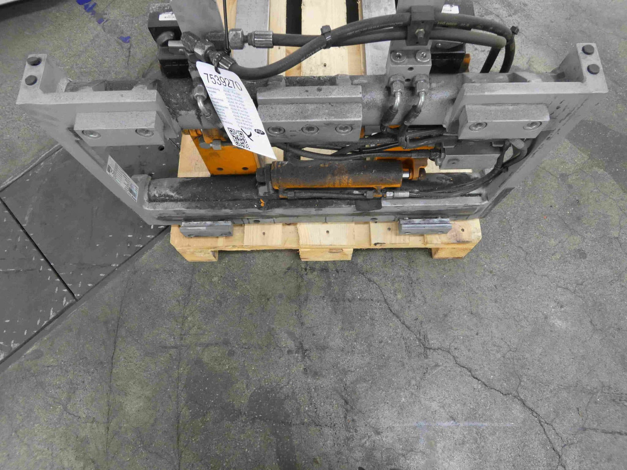 Durwen Fork positioner FEM 2 RZV25 - Equipamento para Equipamento de movimentação: foto 4 Durwen Fork positioner FEM 2 RZV25 - Equipamento para Equipamento de movimentação: foto 4