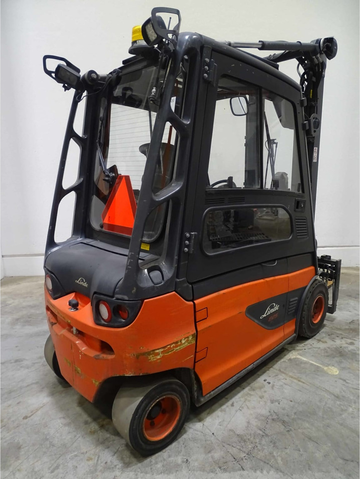 Linde E25L-01 - Empilhador elétrico: foto 3 Linde E25L-01 - Empilhador elétrico: foto 3