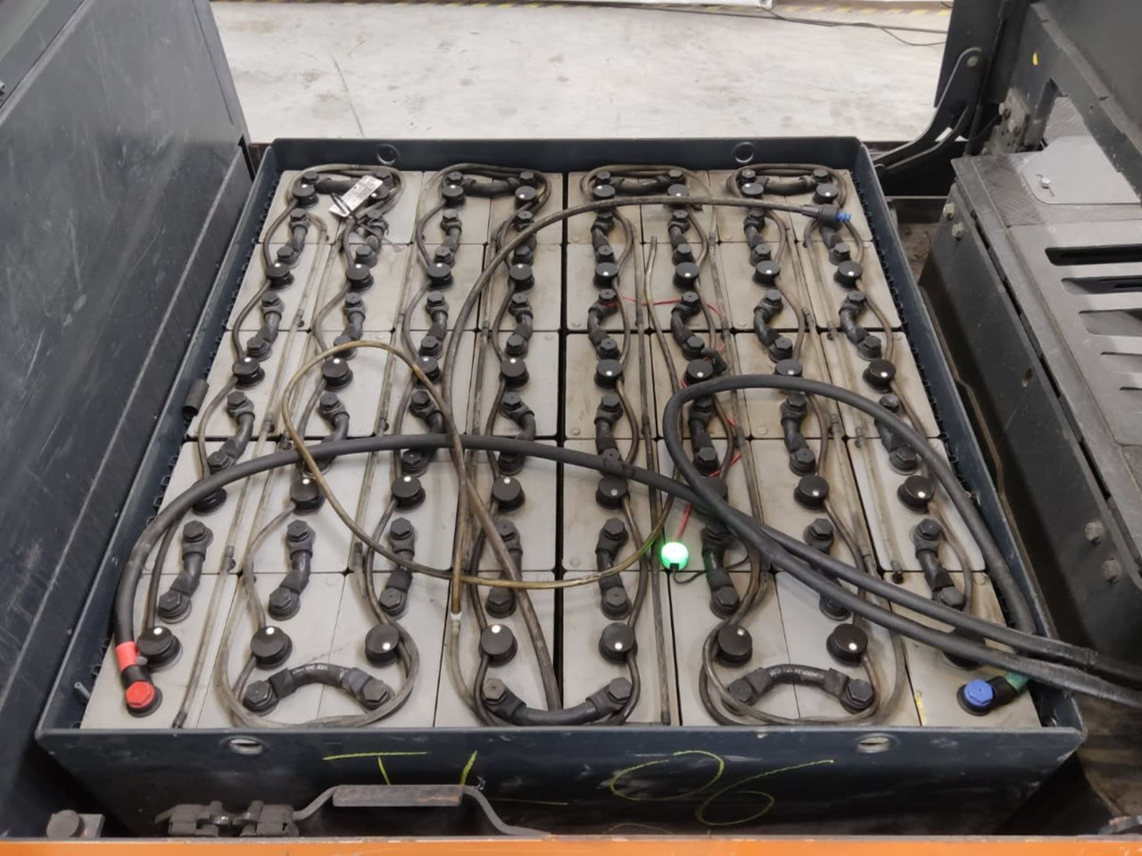 Linde P250 - Trator elétrics: foto 4 Linde P250 - Trator elétrics: foto 4