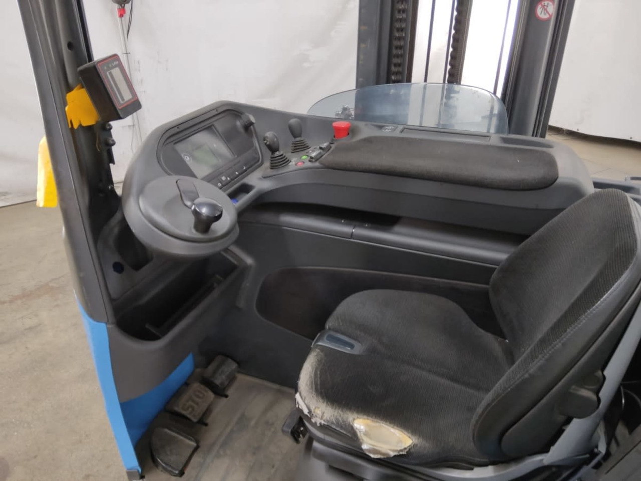 Linde R16HD - Empilhador retráctil: foto 3 Linde R16HD - Empilhador retráctil: foto 3