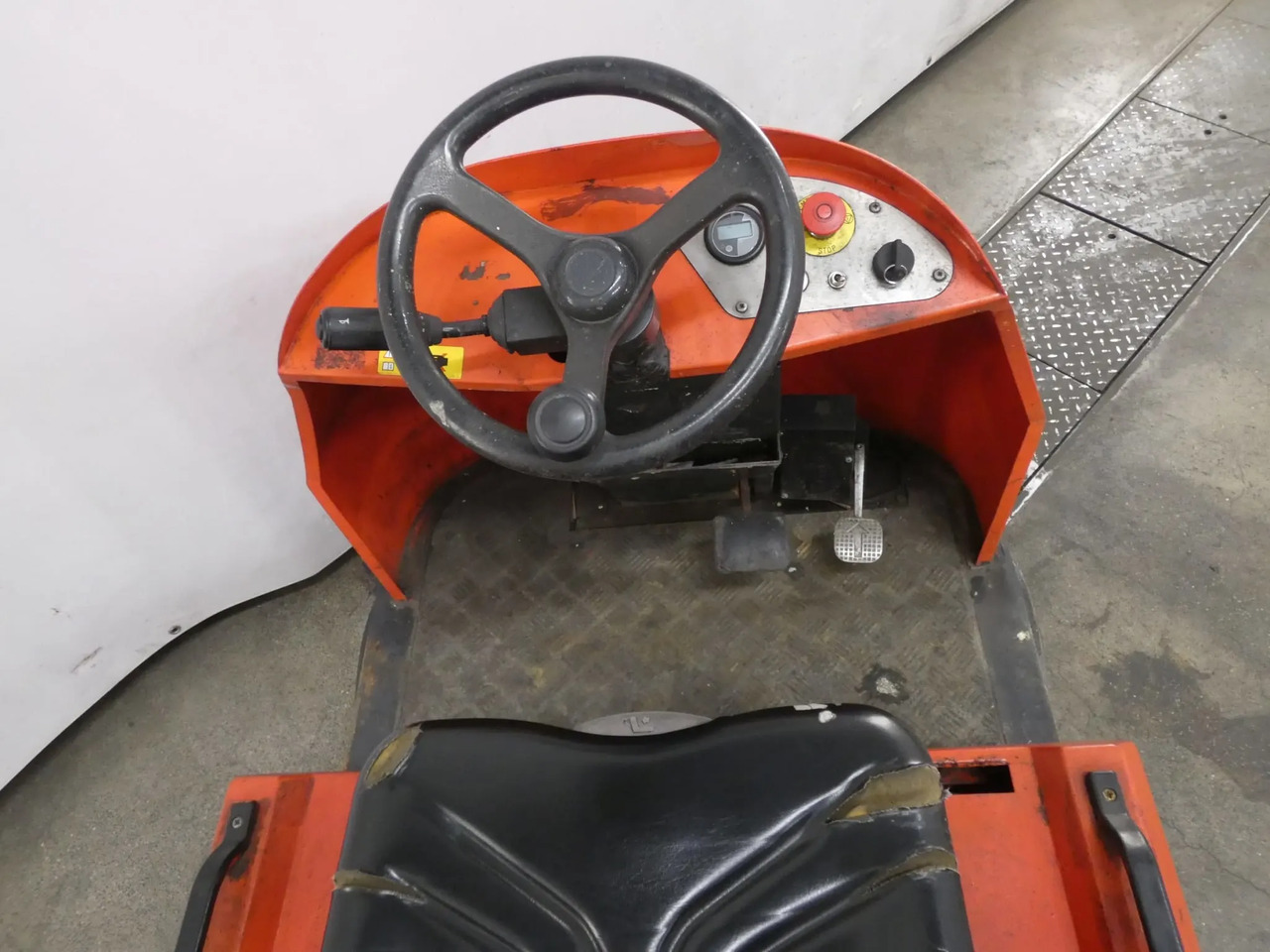 Linde T800 - Trator elétrics: foto 3 Linde T800 - Trator elétrics: foto 3