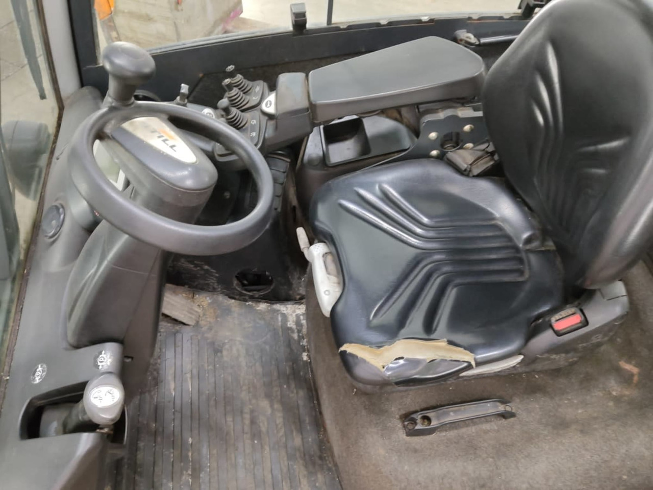 STILL RX70-25 - Empilhador a diesel: foto 4 STILL RX70-25 - Empilhador a diesel: foto 4