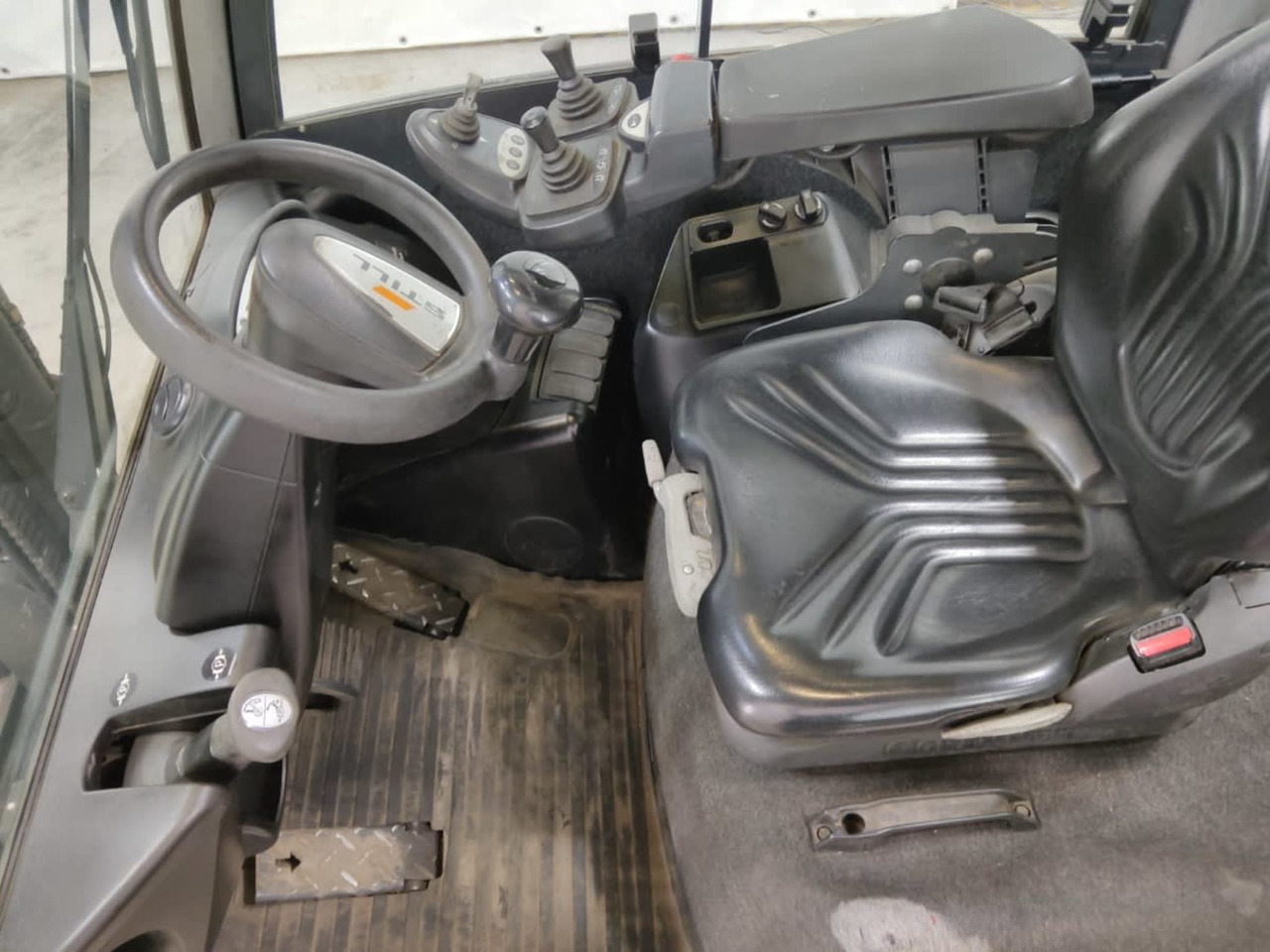 STILL RX70-25 - Empilhador a diesel: foto 4 STILL RX70-25 - Empilhador a diesel: foto 4