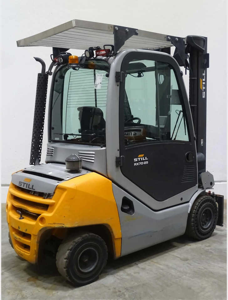 STILL RX70-25 - Empilhador a diesel: foto 3 STILL RX70-25 - Empilhador a diesel: foto 3