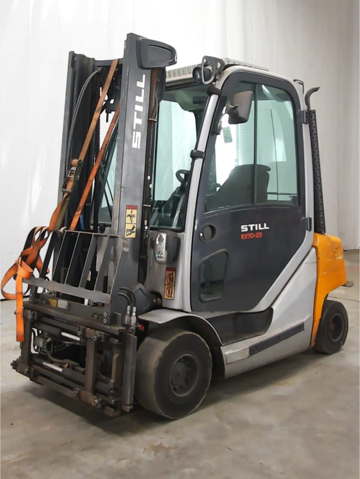 STILL RX70-25 - Empilhador a diesel: foto 1 STILL RX70-25 - Empilhador a diesel: foto 1