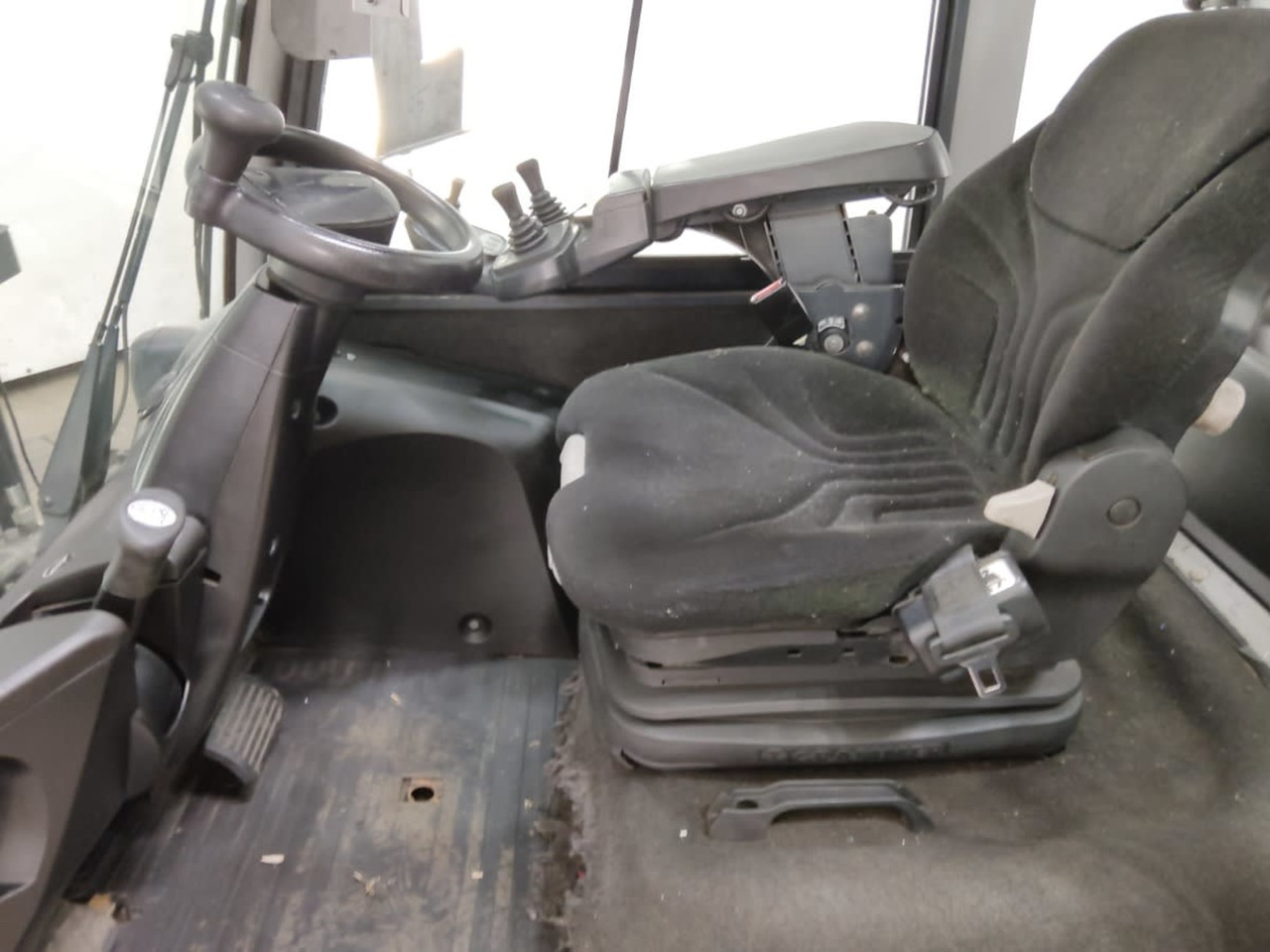 STILL RX70-50/600 - Empilhador a diesel: foto 3 STILL RX70-50/600 - Empilhador a diesel: foto 3