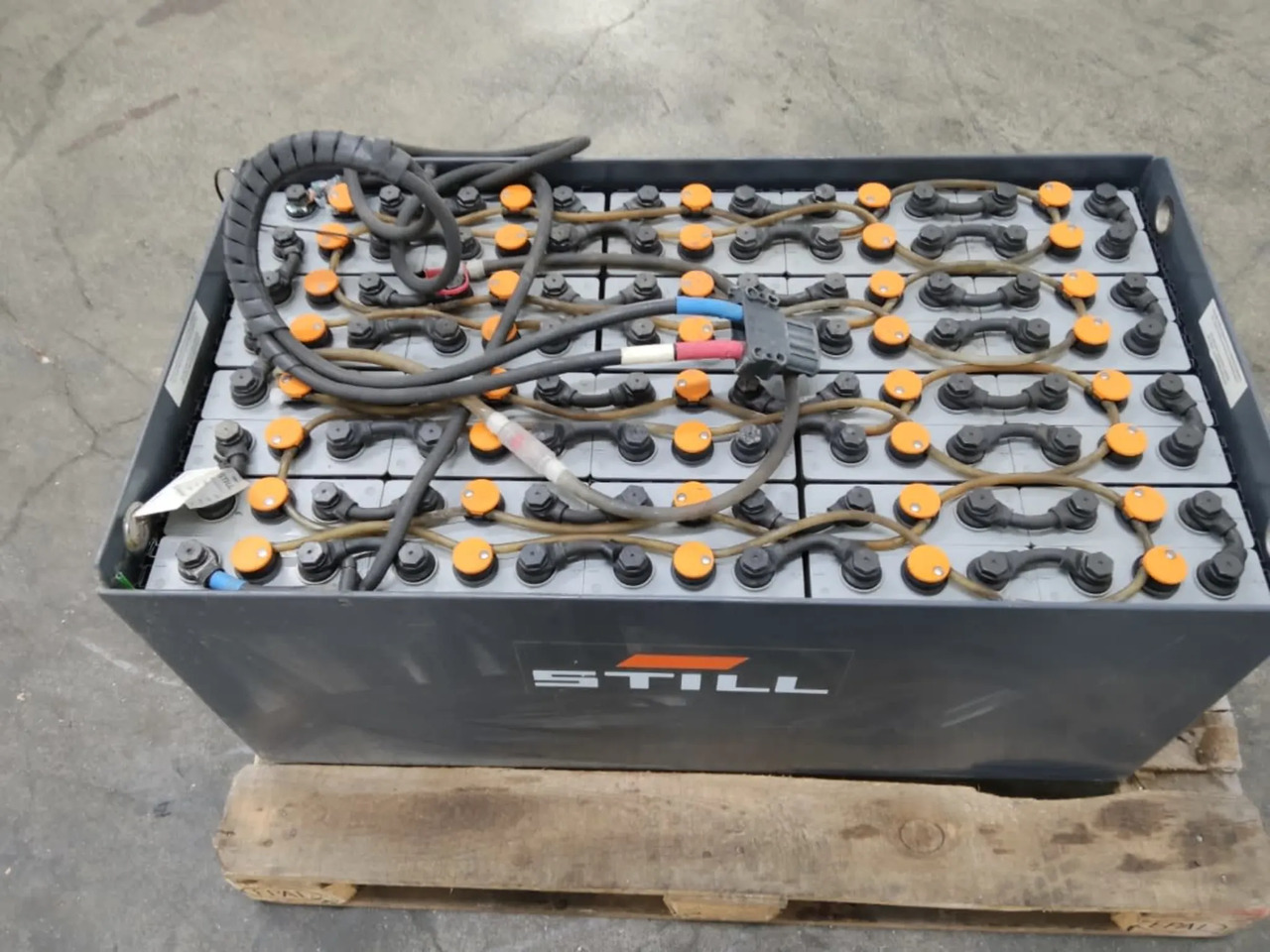 TAB 80V 240Ah - Bateria automotiva para Equipamento de movimentação: foto 3 TAB 80V 240Ah - Bateria automotiva para Equipamento de movimentação: foto 3