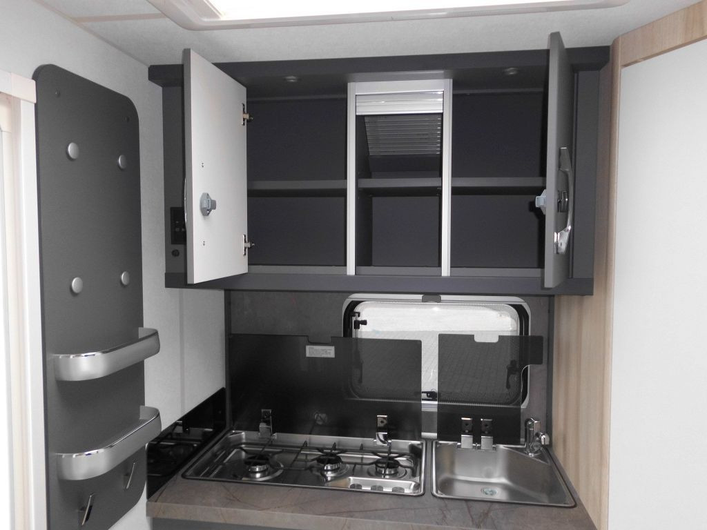 Caravana novo Hobby De Luxe 460 SFf 2025 AUTARK FBH 1500kg. +++ Hobby De Luxe 460 SFf mit Extras, Lagerabverkauf: foto 11