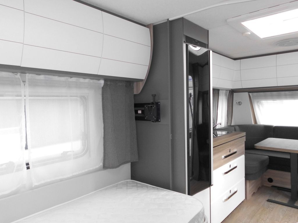 Caravana Hobby Excellent Edition 540 WLU AUTARK 2000kg., Citywa: foto 12 Caravana Hobby Excellent Edition 540 WLU AUTARK 2000kg., Citywa: foto 12