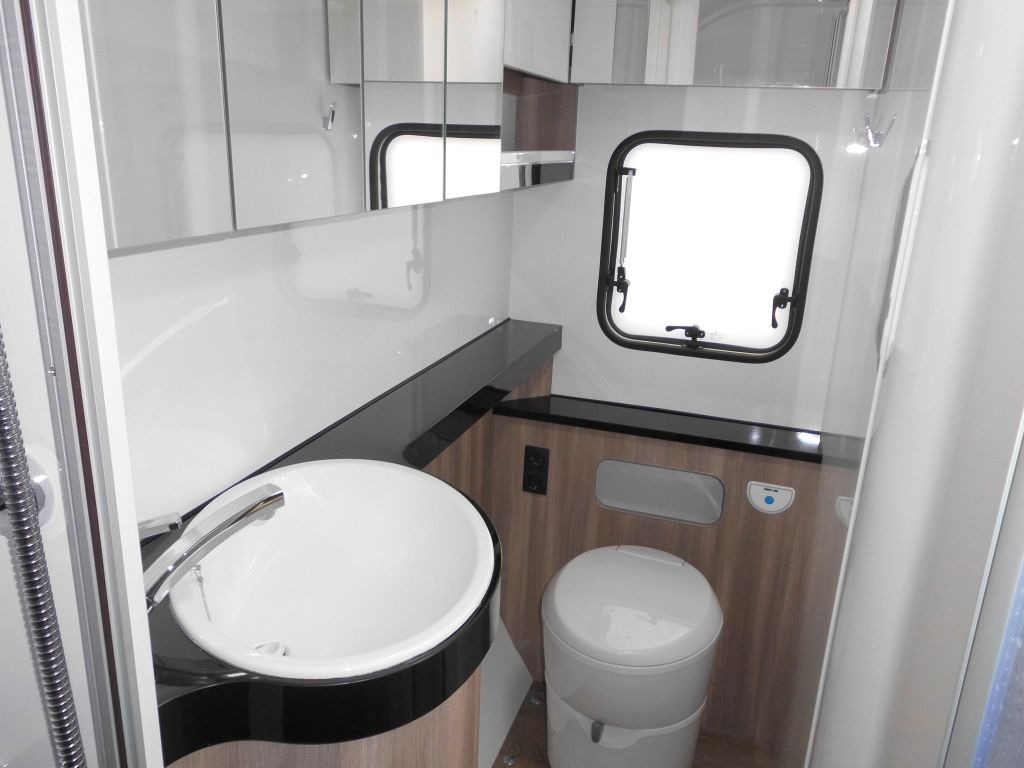 Caravana Hobby Excellent Edition 540 WLU AUTARK 2000kg., Citywa: foto 14 Caravana Hobby Excellent Edition 540 WLU AUTARK 2000kg., Citywa: foto 14