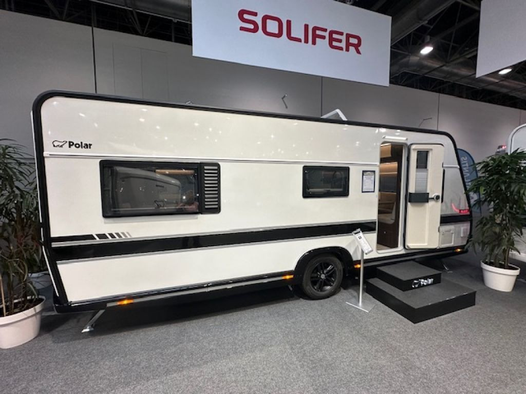 Polar Blackline 590 S WINTERCAMPING & LUXUS PUR - Caravana: foto 1 Polar Blackline 590 S WINTERCAMPING & LUXUS PUR - Caravana: foto 1