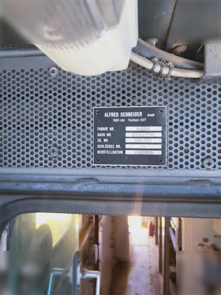 1994 LIEBHERR LHM1200HD - Grua automontante: foto 3 1994 LIEBHERR LHM1200HD - Grua automontante: foto 3