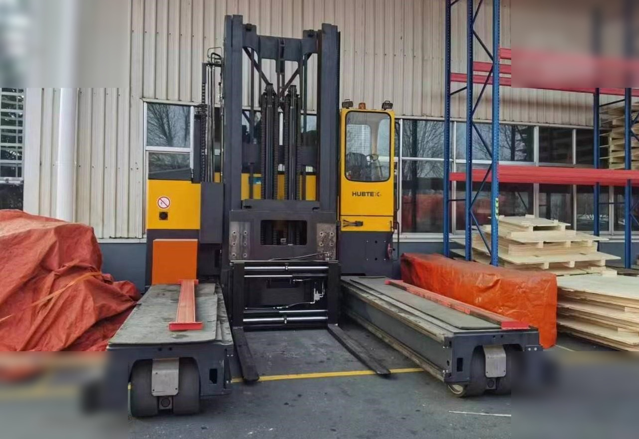 2011 HUBTEX MQ130 - Empilhador lateral: foto 1 2011 HUBTEX MQ130 - Empilhador lateral: foto 1
