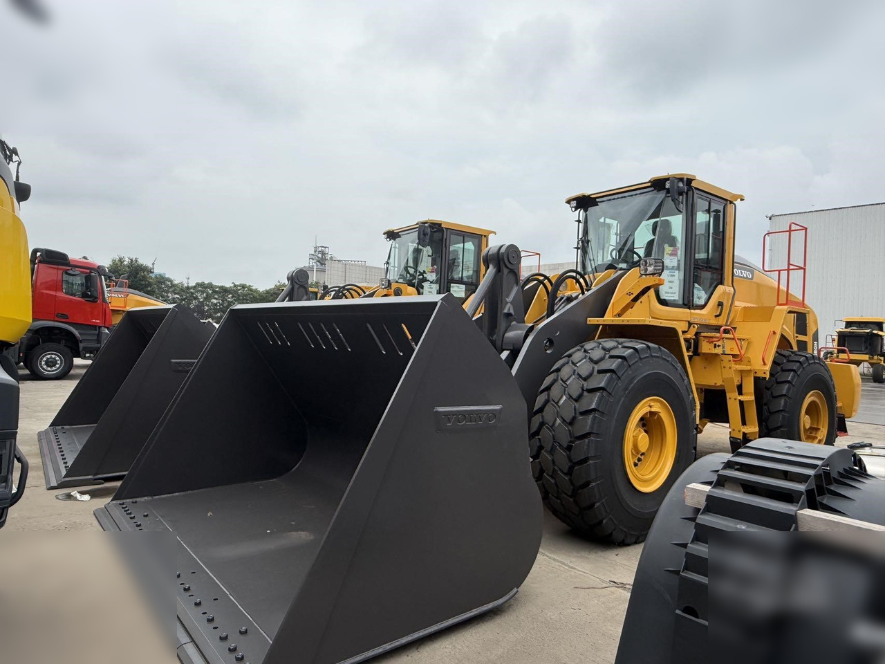 2025 VOLVO L180H - Pá carregadora de rodas: foto 1 2025 VOLVO L180H - Pá carregadora de rodas: foto 1