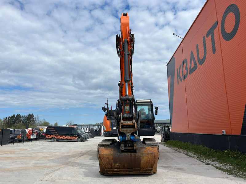 Doosan DX 235 LCR-5 3 D / ROTOTILT / CENTRAL LUBRICATION / AC - Escavadora de rastos: foto 3 Doosan DX 235 LCR-5 3 D / ROTOTILT / CENTRAL LUBRICATION / AC - Escavadora de rastos: foto 3