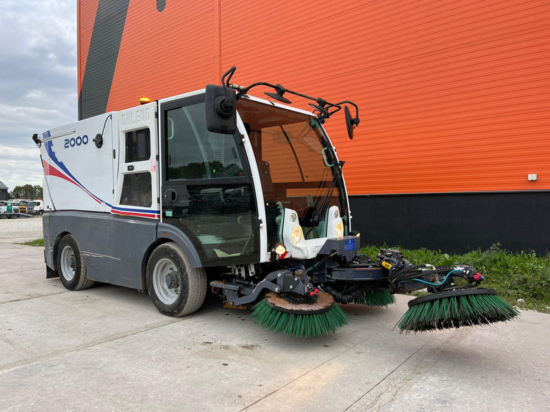 Dulevo 2000 SKY FIRST REGISTRATION 09.2015 - Varredora urbana: foto 4 Dulevo 2000 SKY FIRST REGISTRATION 09.2015 - Varredora urbana: foto 4