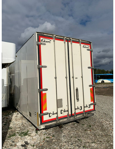 Ekeri COOLER BOX FOR MERCEDES TRUCK 7100mm / SUPRA 850 NORDIC - Carroçaria - frigorífico: foto 4 Ekeri COOLER BOX FOR MERCEDES TRUCK 7100mm / SUPRA 850 NORDIC - Carroçaria - frigorífico: foto 4