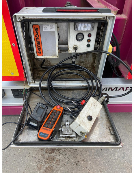 Semi-reboque transportador de contêineres/ Caixa móvel HAMMAR 160S + POWERPACK PERKINS DIESEL: foto 19 Semi-reboque transportador de contêineres/ Caixa móvel HAMMAR 160S + POWERPACK PERKINS DIESEL: foto 19