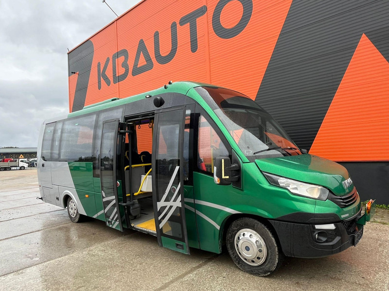 Iveco First 4x2 22 SEATS / AC / WEBASTO - Minibus, Furgão de passageiros: foto 1 Iveco First 4x2 22 SEATS / AC / WEBASTO - Minibus, Furgão de passageiros: foto 1
