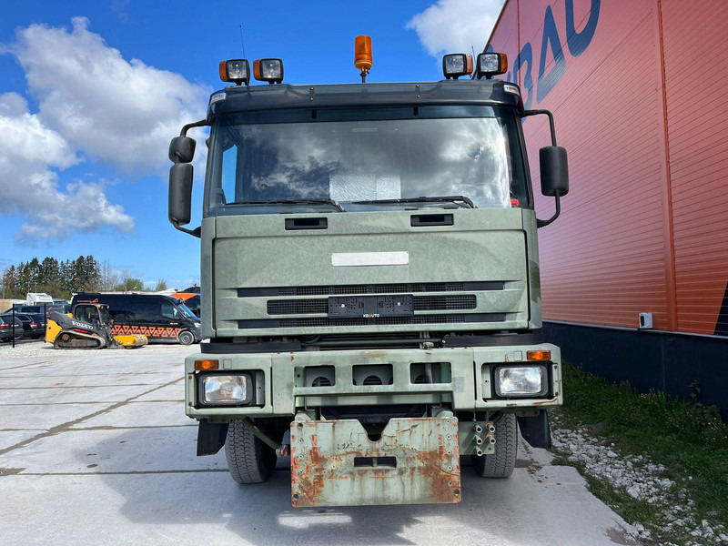 Iveco Fresia F 2000 4x4 SNOW PLOW / BROOM / BLOWER - Varredora urbana: foto 3 Iveco Fresia F 2000 4x4 SNOW PLOW / BROOM / BLOWER - Varredora urbana: foto 3