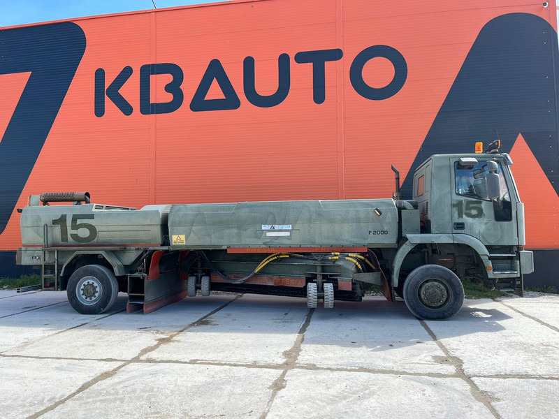 Iveco Fresia F 2000 4x4 SNOW PLOW / BROOM / BLOWER - Varredora urbana: foto 5 Iveco Fresia F 2000 4x4 SNOW PLOW / BROOM / BLOWER - Varredora urbana: foto 5