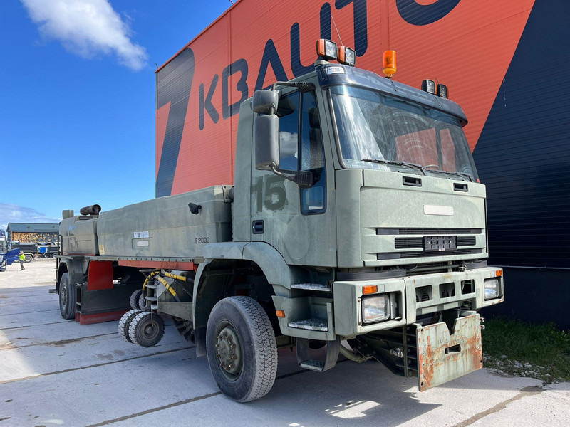 Iveco Fresia F 2000 4x4 SNOW PLOW / BROOM / BLOWER - Varredora urbana: foto 4 Iveco Fresia F 2000 4x4 SNOW PLOW / BROOM / BLOWER - Varredora urbana: foto 4