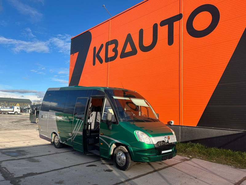 Iveco Indcar Wing 4x2 23 SEATS / AC / WEBASTO - Minibus, Furgão de passageiros: foto 1 Iveco Indcar Wing 4x2 23 SEATS / AC / WEBASTO - Minibus, Furgão de passageiros: foto 1