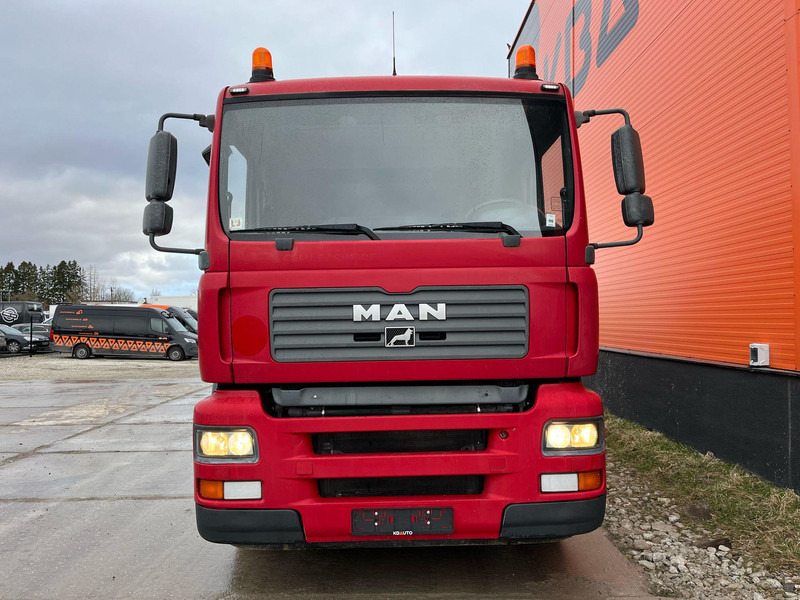 MAN TGA 26.360 6X2 Schäfer SRH 10000 / 3105 hours - Camião cisterna: foto 2 MAN TGA 26.360 6X2 Schäfer SRH 10000 / 3105 hours - Camião cisterna: foto 2