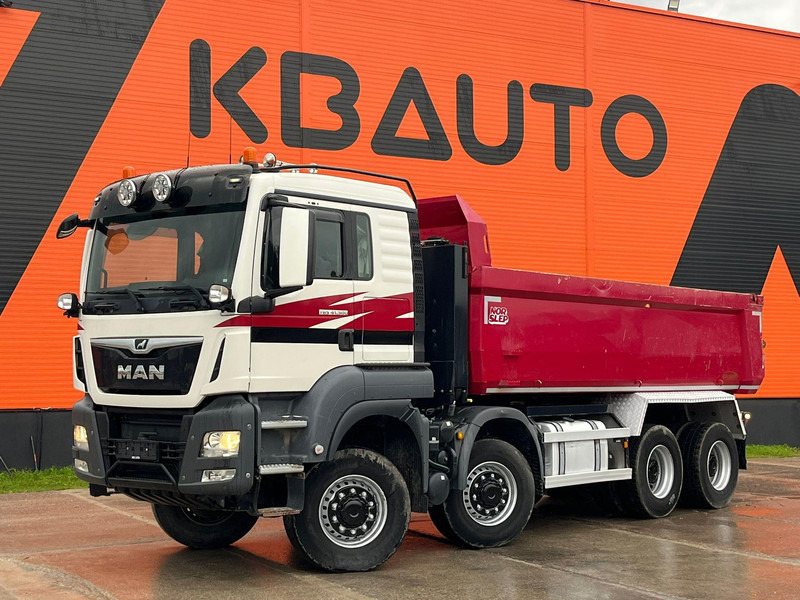 MAN TGS 41.500 8x8 RETARDER / BOX L=5880 mm - Camião basculante: foto 1 MAN TGS 41.500 8x8 RETARDER / BOX L=5880 mm - Camião basculante: foto 1