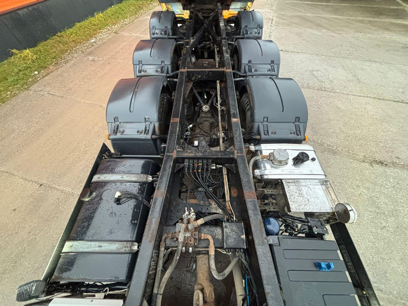 Camião basculante MAN TGX 35.480 8x4*4 BOX L=6900 mm: foto 13 Camião basculante MAN TGX 35.480 8x4*4 BOX L=6900 mm: foto 13