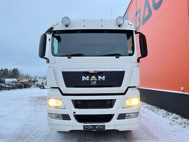 MAN TGX 35.540 8x4*4 9 TON FRONT AXLE / HYDRAULICS / PTO / INTARDER / CHASSIS L=6850 mm - Camião chassi: foto 3 MAN TGX 35.540 8x4*4 9 TON FRONT AXLE / HYDRAULICS / PTO / INTARDER / CHASSIS L=6850 mm - Camião chassi: foto 3