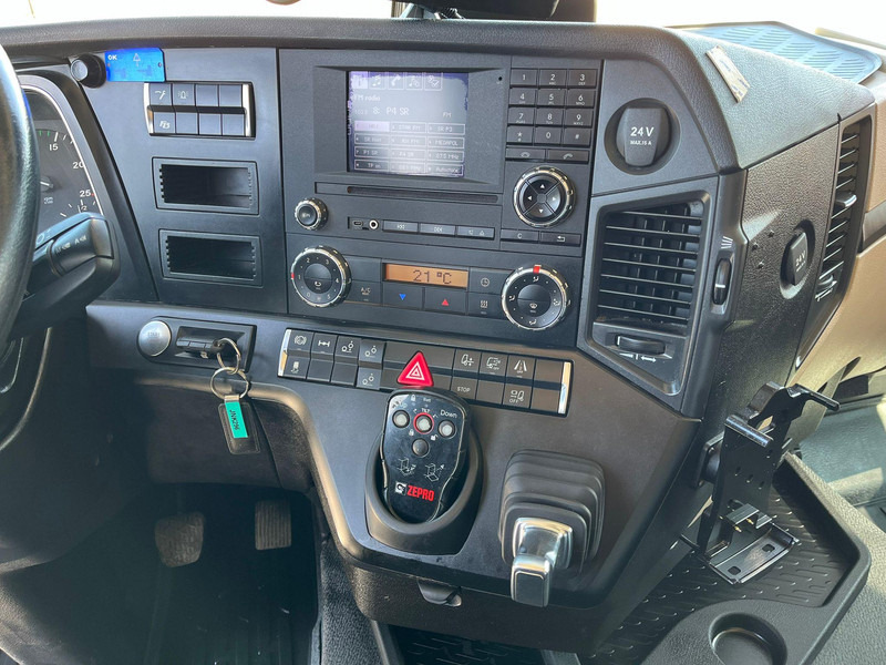 Locação financeira de Mercedes-Benz Actros 2545 6x2 BOX L=7526 mm Mercedes-Benz Actros 2545 6x2 BOX L=7526 mm: foto 19