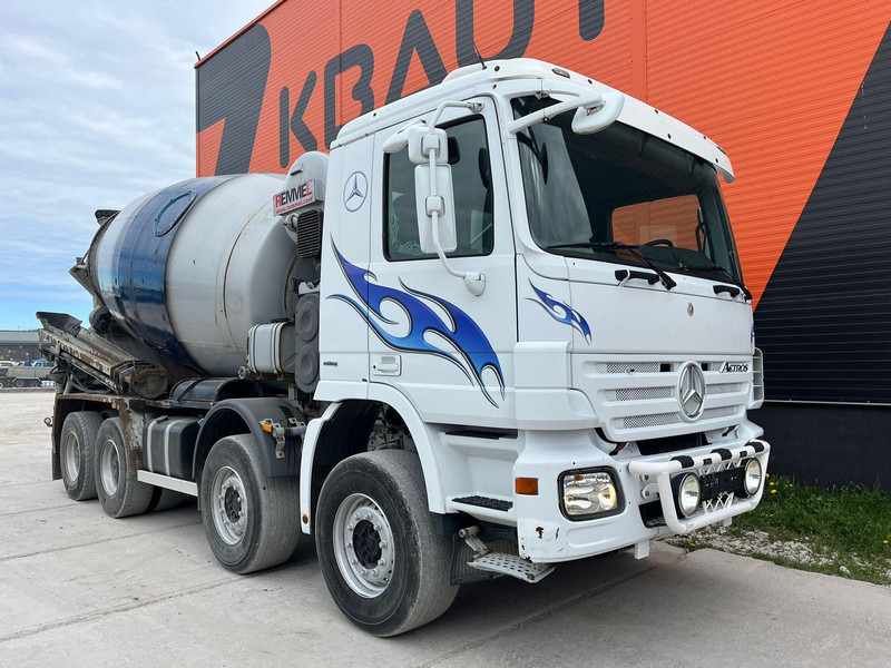 Mercedes-Benz Actros 3241 8x4 MSM 9M 10m3 / FULL STEEL / HUB REDUCTION / CHUTE - Camião betoneira: foto 4 Mercedes-Benz Actros 3241 8x4 MSM 9M 10m3 / FULL STEEL / HUB REDUCTION / CHUTE - Camião betoneira: foto 4
