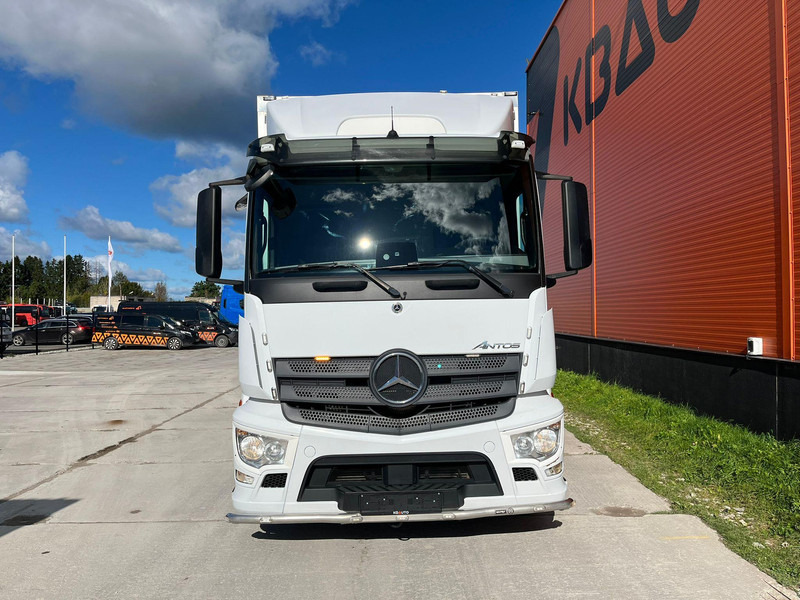 Mercedes-Benz Antos 2540L 6x2*4 THERMOKING UT SPECTRUM / BOX L=9522 mm - Camião frigorífico: foto 2 Mercedes-Benz Antos 2540L 6x2*4 THERMOKING UT SPECTRUM / BOX L=9522 mm - Camião frigorífico: foto 2