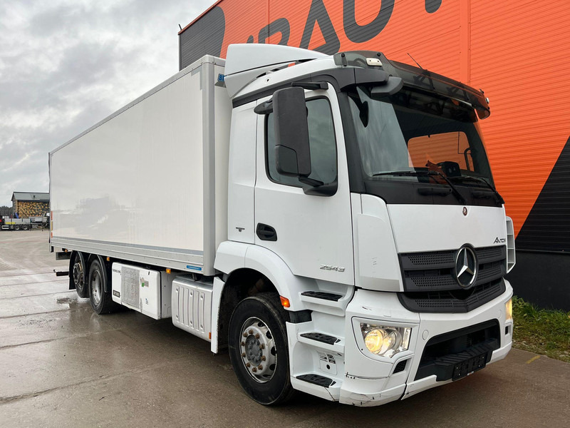 Mercedes-Benz Antos 2543 6x2*4 THERMOKING UT 800 / BOX L=7604 - Camião frigorífico: foto 3 Mercedes-Benz Antos 2543 6x2*4 THERMOKING UT 800 / BOX L=7604 - Camião frigorífico: foto 3