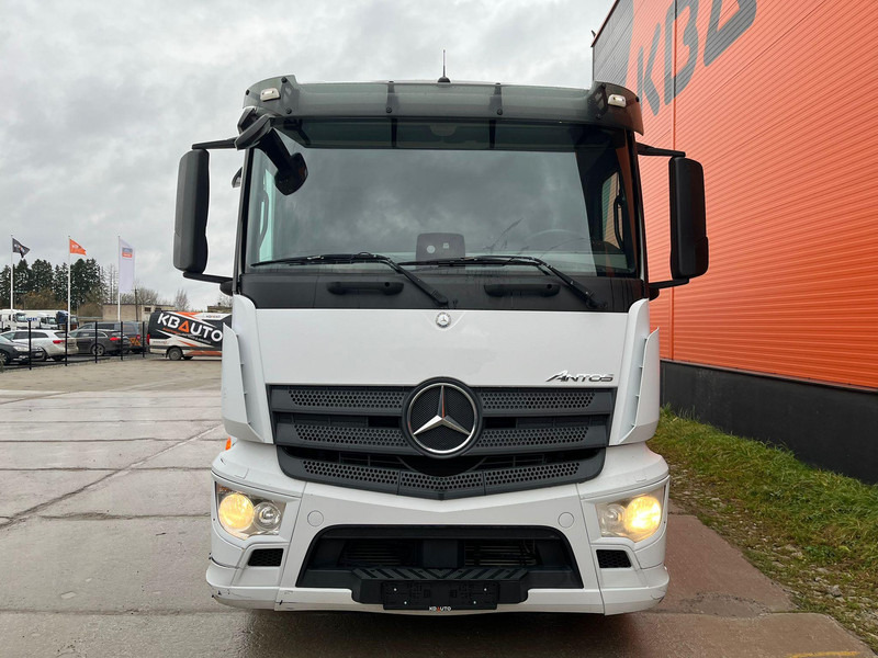 Mercedes-Benz Antos 2543 6x2*4 THERMOKING UT 800 / BOX L=7604 - Camião frigorífico: foto 2 Mercedes-Benz Antos 2543 6x2*4 THERMOKING UT 800 / BOX L=7604 - Camião frigorífico: foto 2