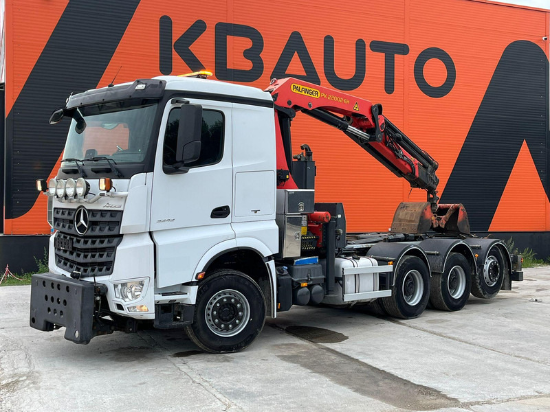 Mercedes-Benz Arocs 3242 8x4 PK22002 / RETARDER / SNOW PLOW EQUIPMENT / GRAPPLE - Camião polibenne, Camião grua: foto 2 Mercedes-Benz Arocs 3242 8x4 PK22002 / RETARDER / SNOW PLOW EQUIPMENT / GRAPPLE - Camião polibenne, Camião grua: foto 2